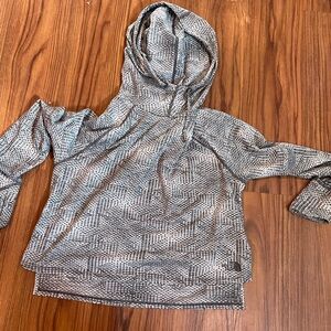North Face Super  Cute pull over with hood